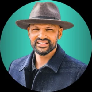 Brady Thomas headshot